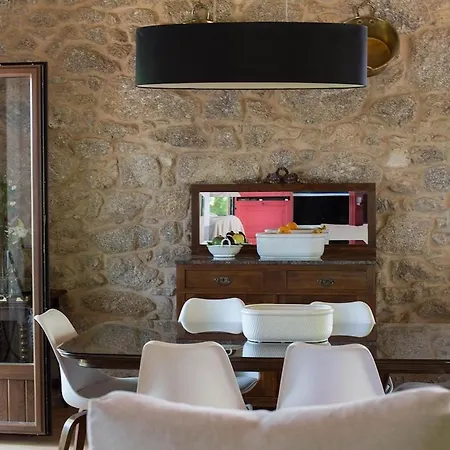 Casa de Férias Casa Do Vigairo, En Plena Ribeira Sacra Rebordaos